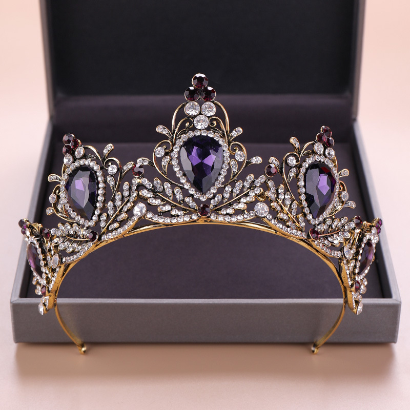 Elegantes Kronen-Kopfschmuckst – Event Suppliers Bewertung und Preis